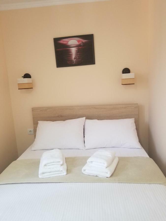 Dreamtime Apart-Studio Apartment คีชีเนา ภายนอก รูปภาพ