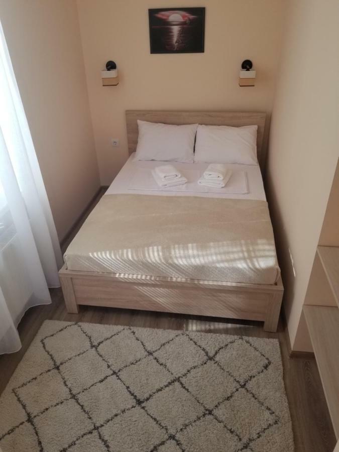 Dreamtime Apart-Studio Apartment คีชีเนา ภายนอก รูปภาพ